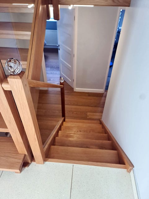 devon-wooden-staircase