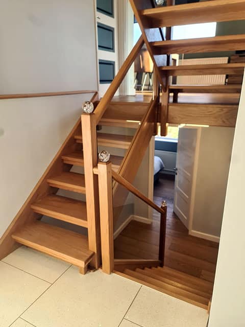 devon_wooden-staircase