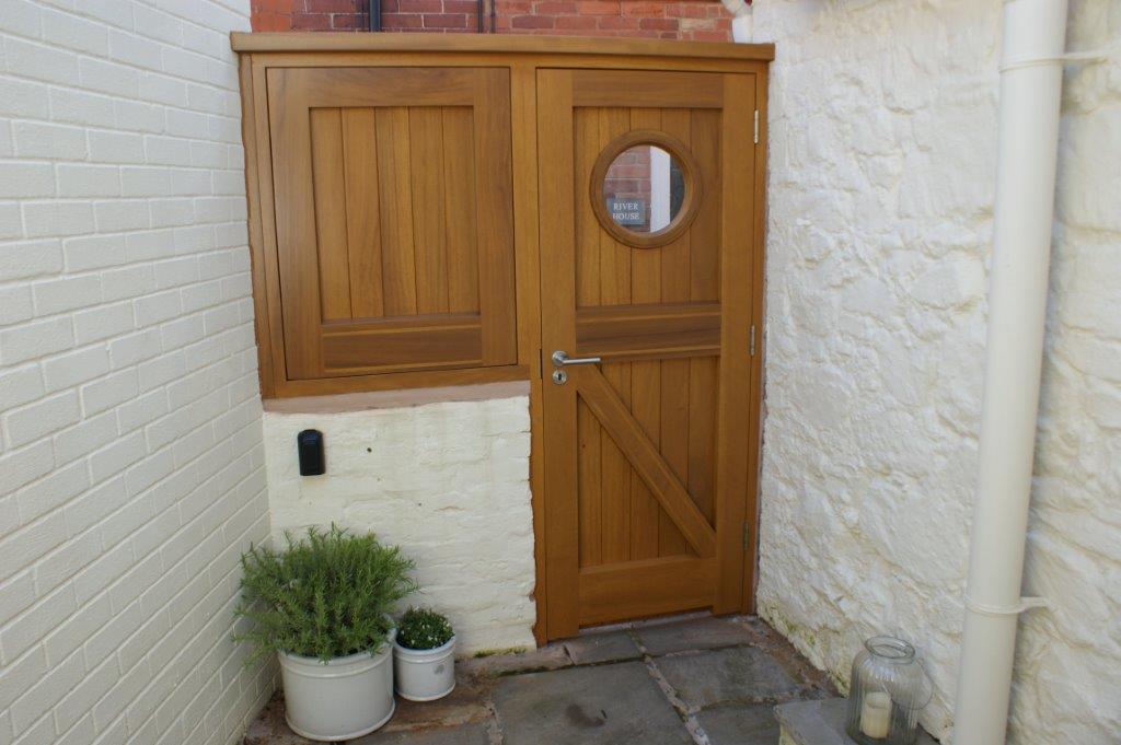 wooden_gates-exmouth wooden gates exmouth